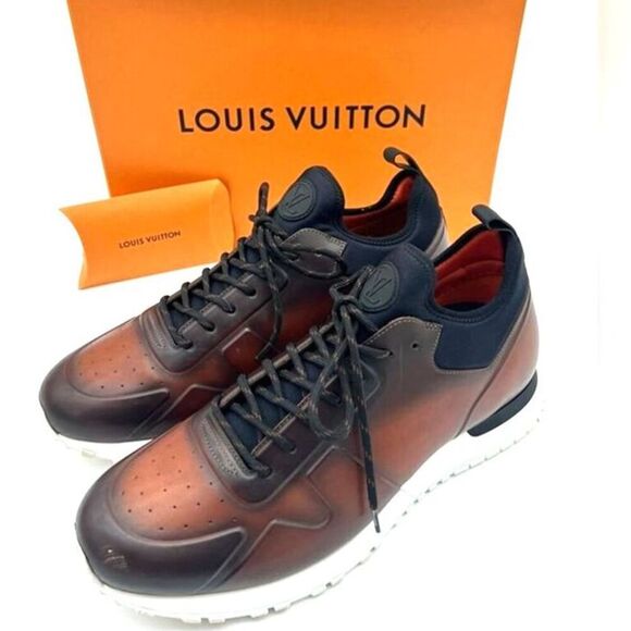 Authentic Louis Vuitton Men's Run Away Sneakers-Size 9 - Picture 5 of 14